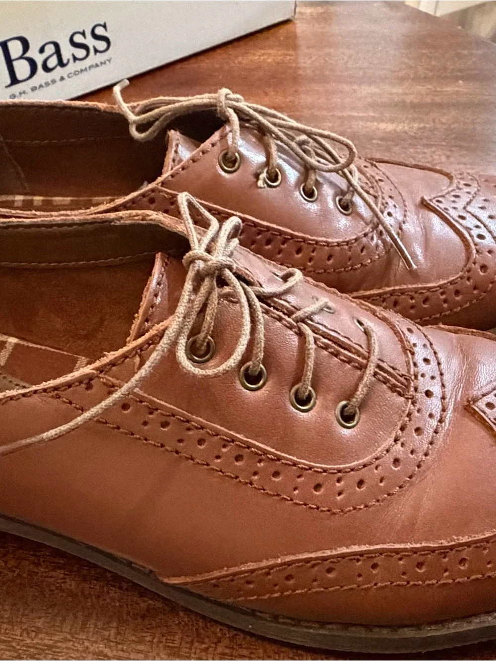 G.H. Bass Leather Wingtip Oxfords Vintage Brown Brogue Lace Up Shoes Women's 8.5